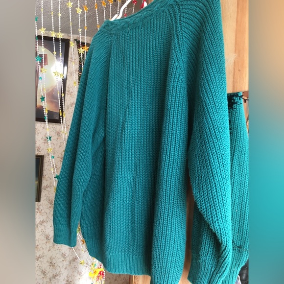 Vintage teal knitted sweater. - Picture 4 of 5